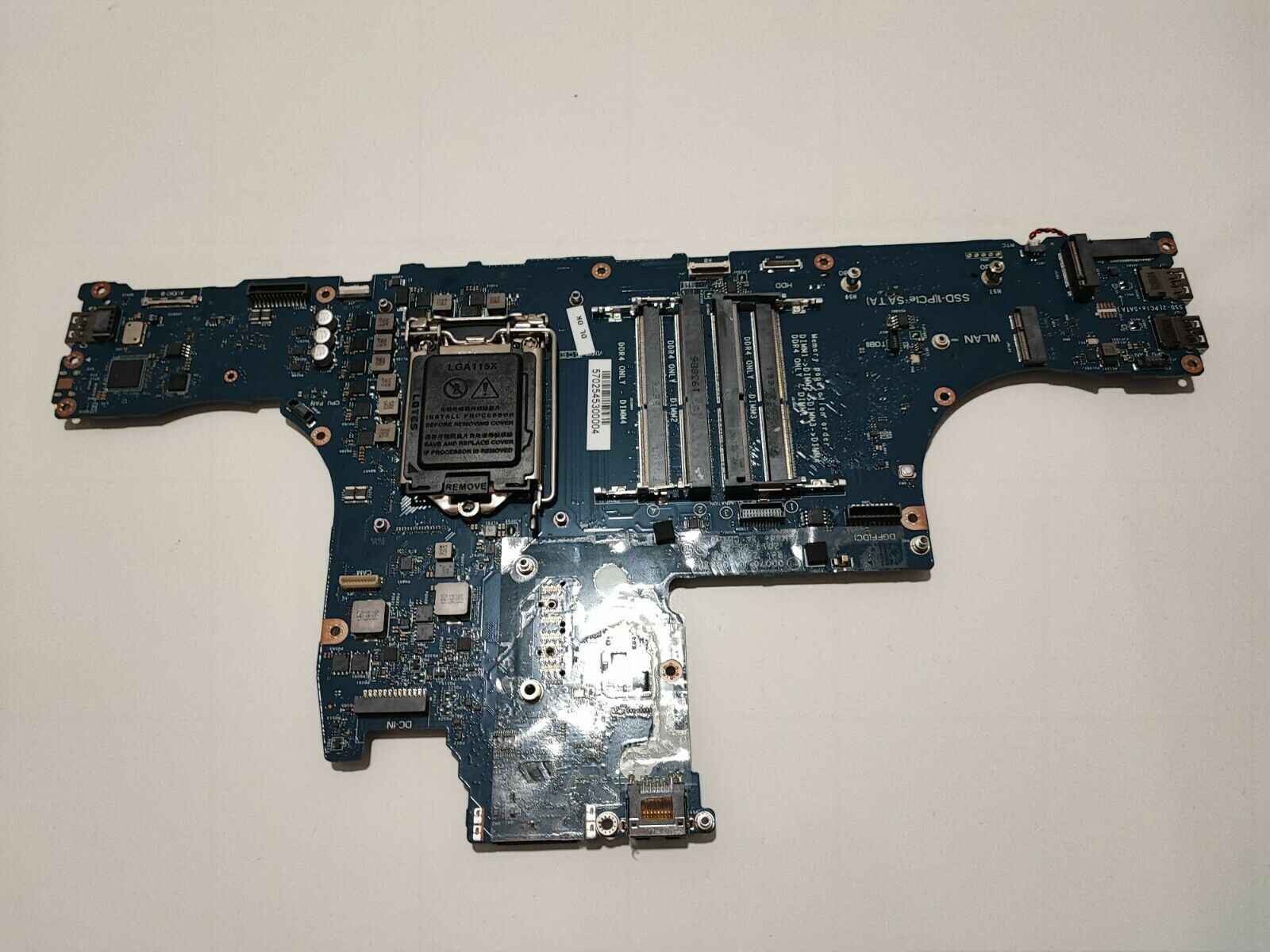 Main Dell Alienware Area 51M R2 Main Dell Alienware Area 51M R2