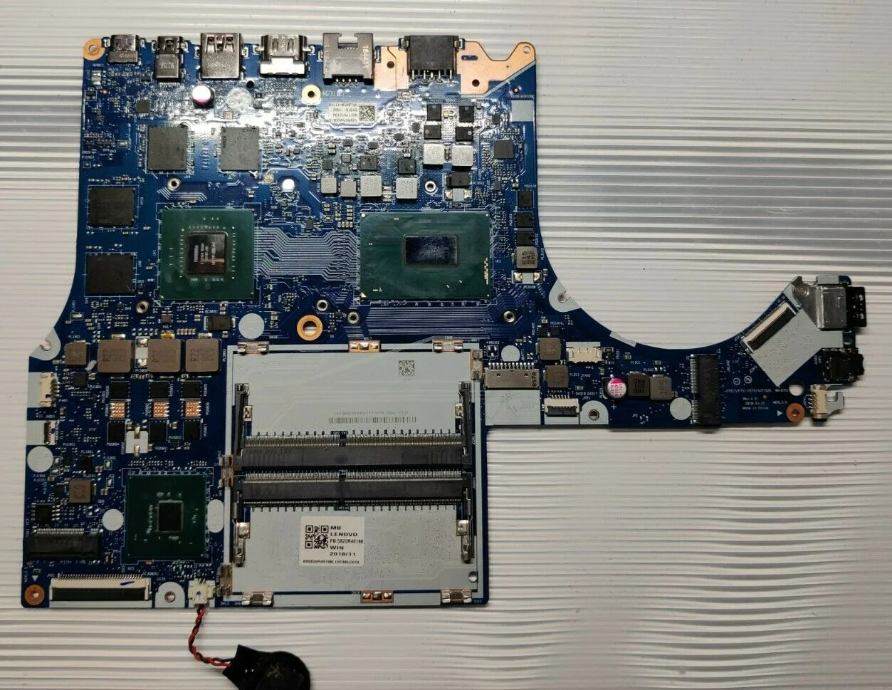 Main Lenovo Legion Y7000 Y7000P